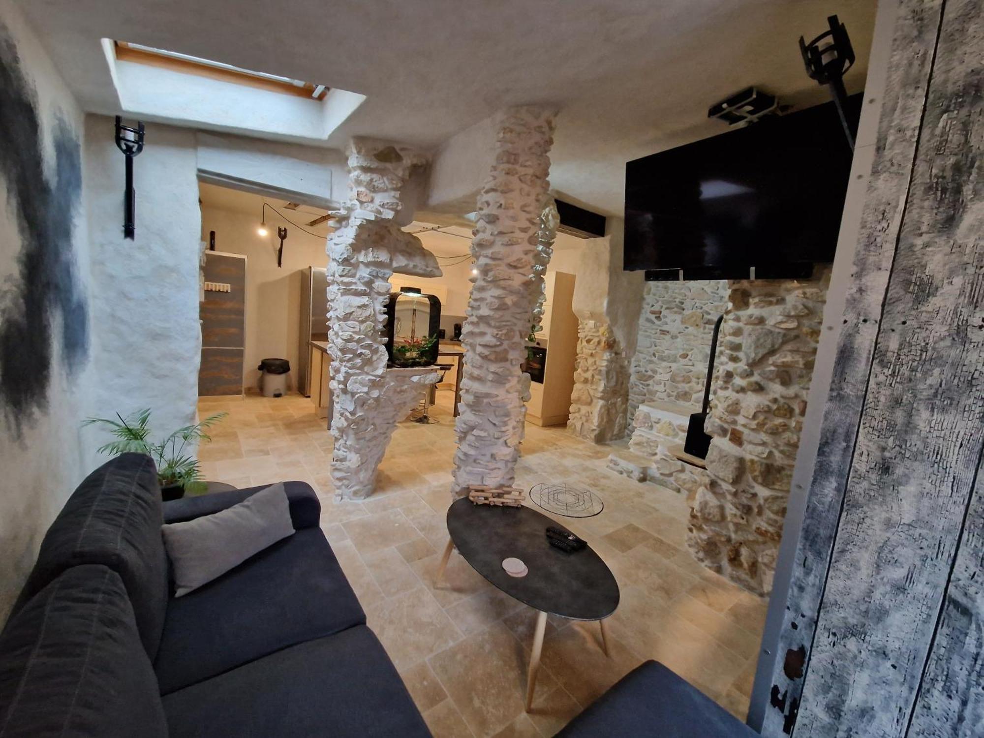 Racine De Pierre Apartment กัสทร์ ห้อง รูปภาพ