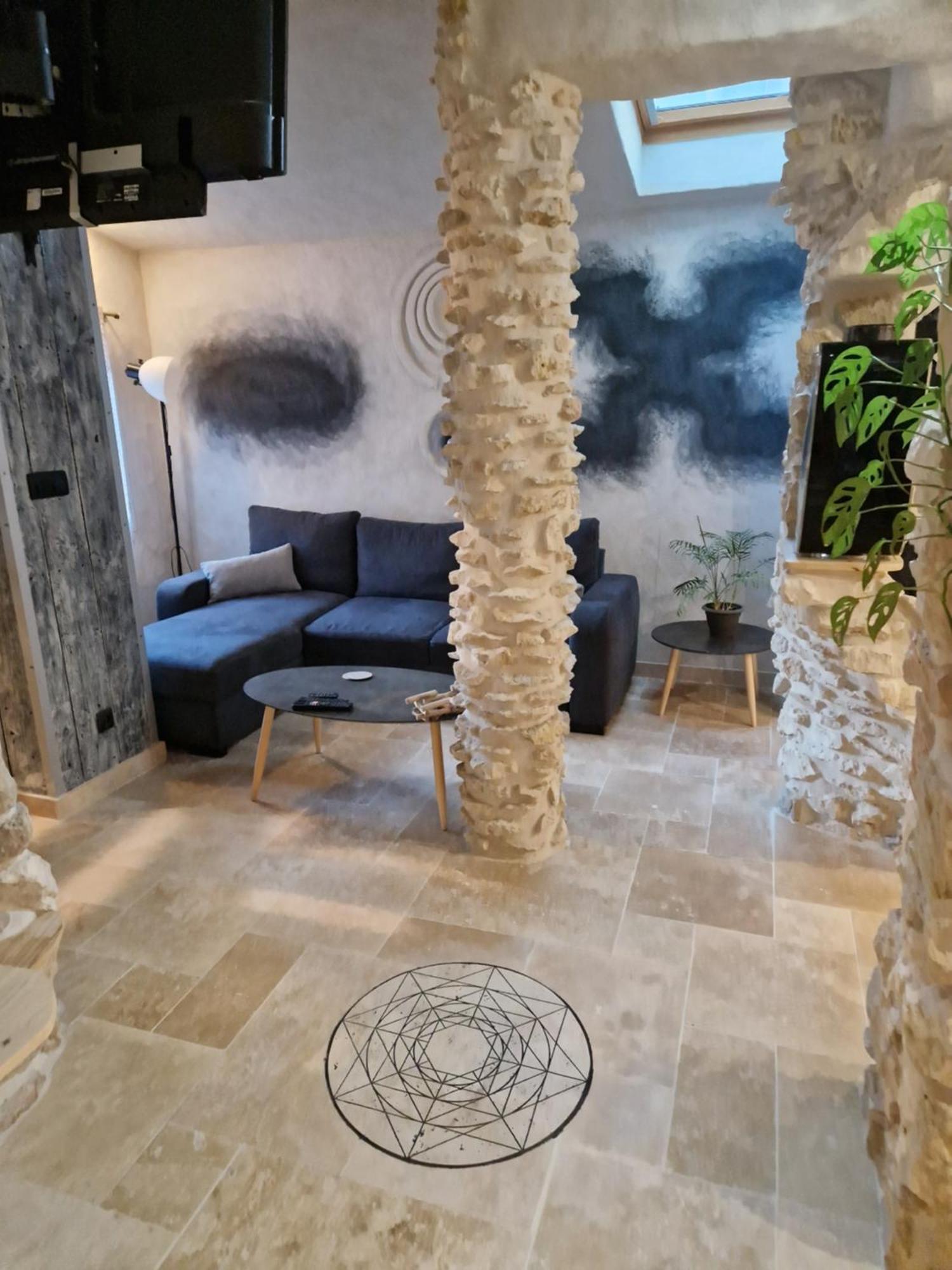 Racine De Pierre Apartment กัสทร์ ห้อง รูปภาพ